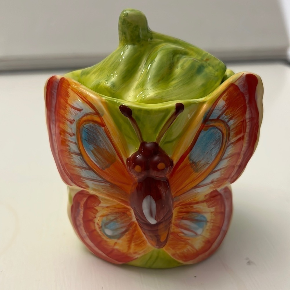 La Dolce Vita Free Flight Collection Butterfly in Cabbage